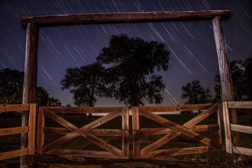 群星璀璨的夜空圖片