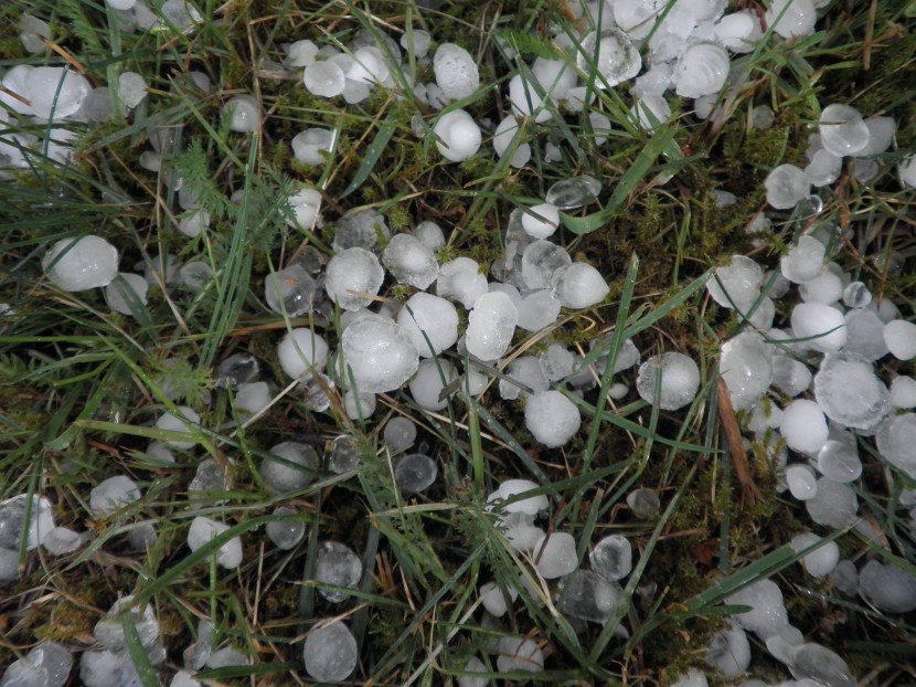 破壞力強的冰雹圖片