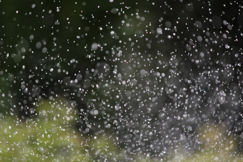 傾盆的大雨圖片