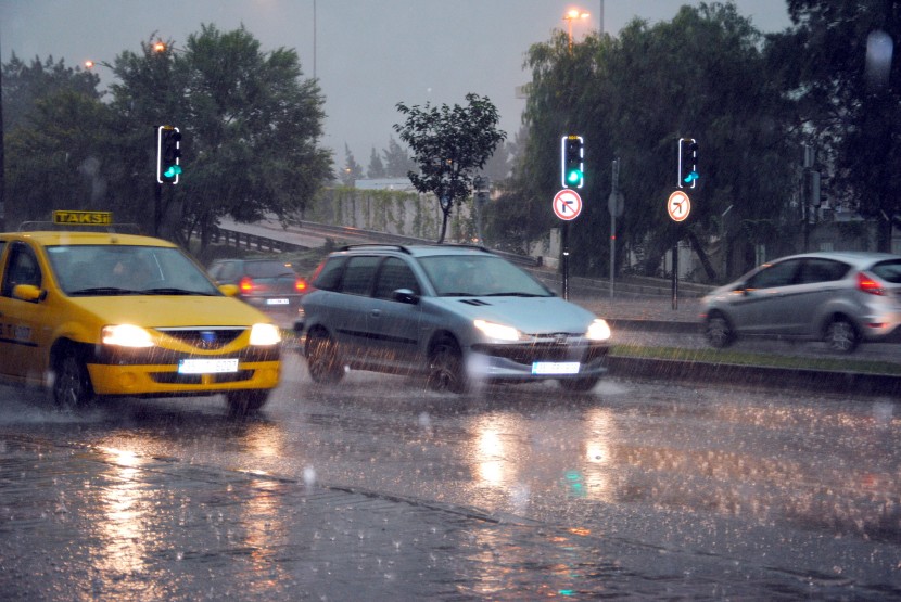 傾盆的大雨圖片