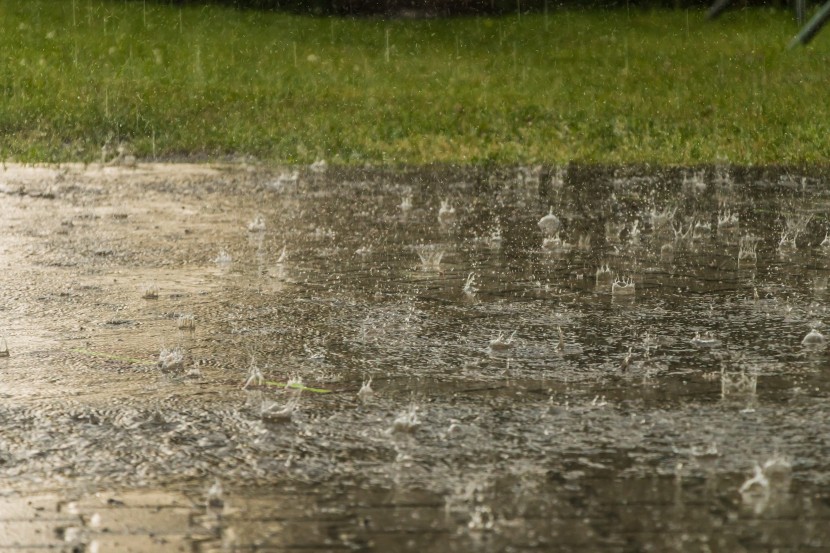 滂沱的大雨圖片