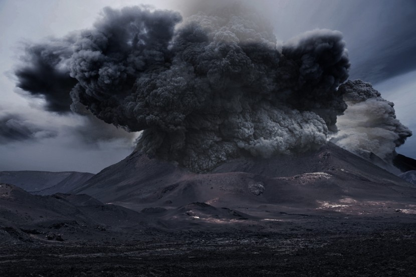 壯觀的火山噴發圖片