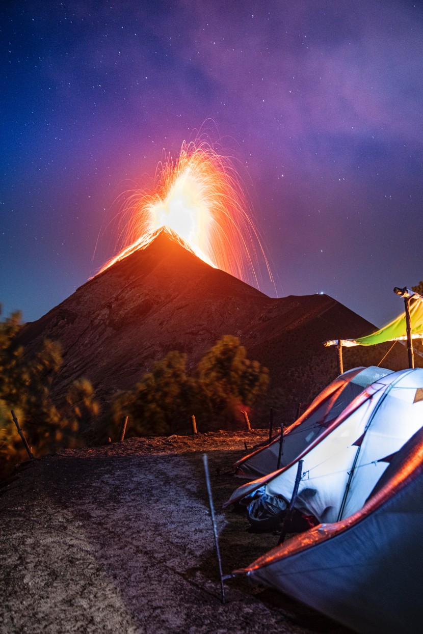 壯觀的火山噴發圖片