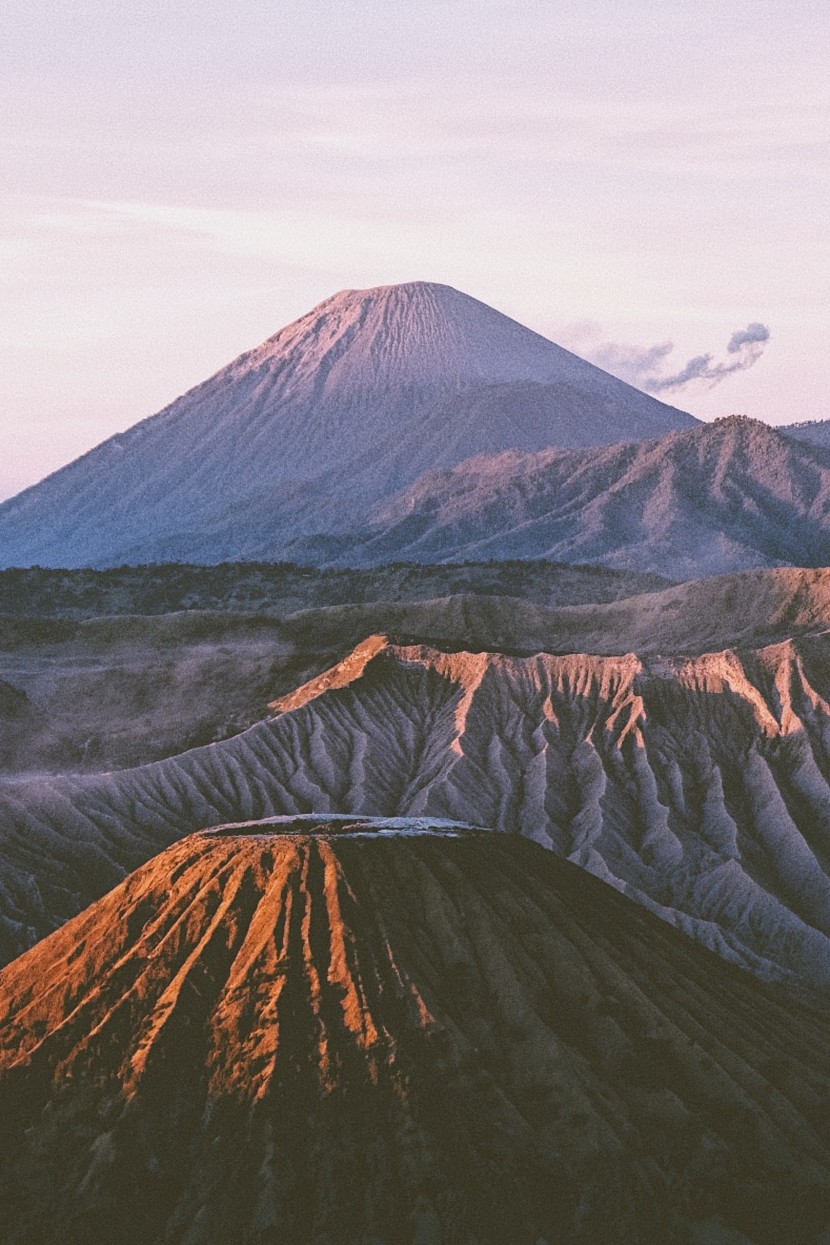 休眠的火山圖片