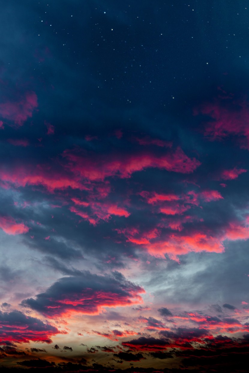 油畫色彩的天空雲朵圖片