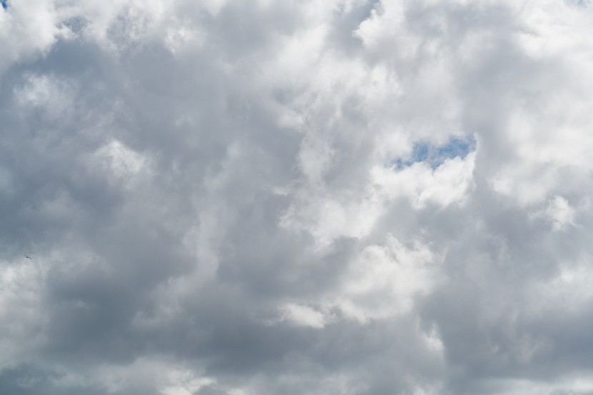 暴雨前的天空圖片