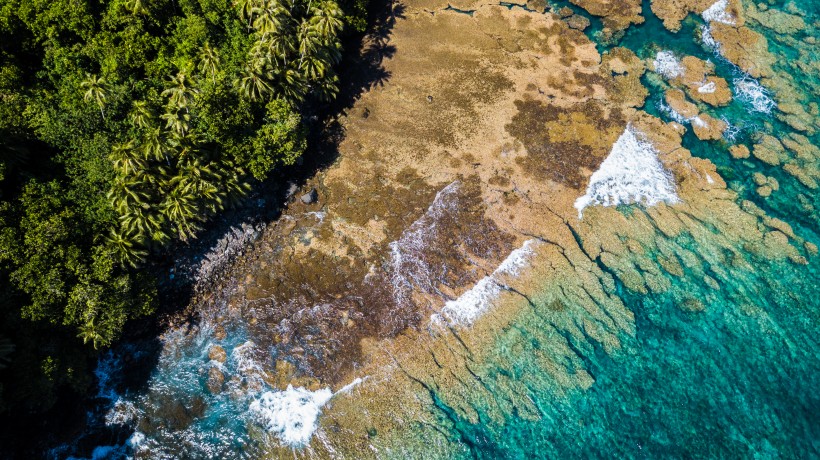 寬廣美麗的海景圖片