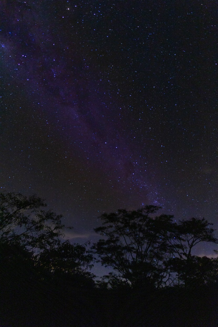 廣闊無垠的星空圖片