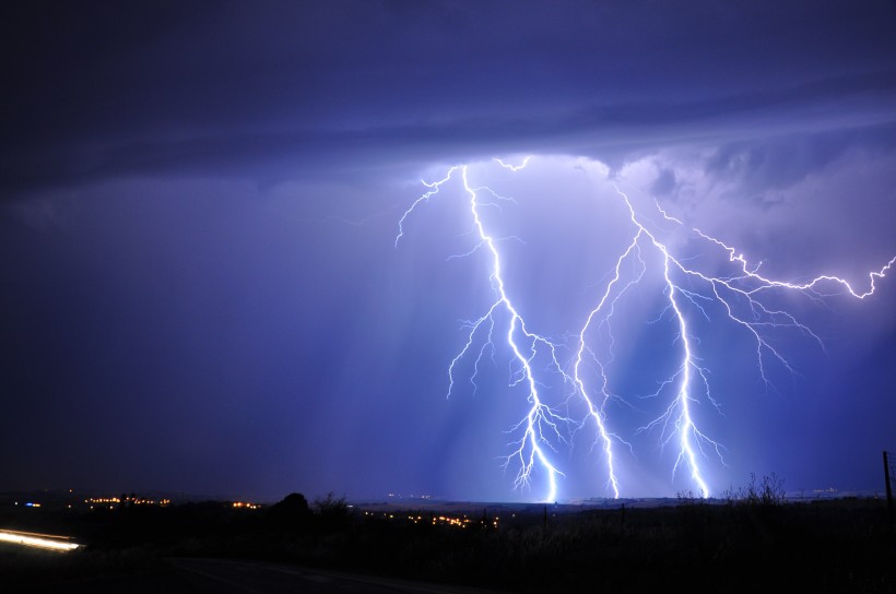 恐怖震撼的雷電風景圖片