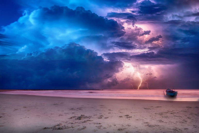 震撼人心的雷霆閃電風景圖片