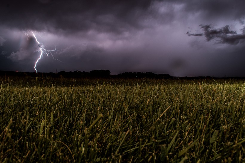 震撼人心的雷霆閃電風景圖片