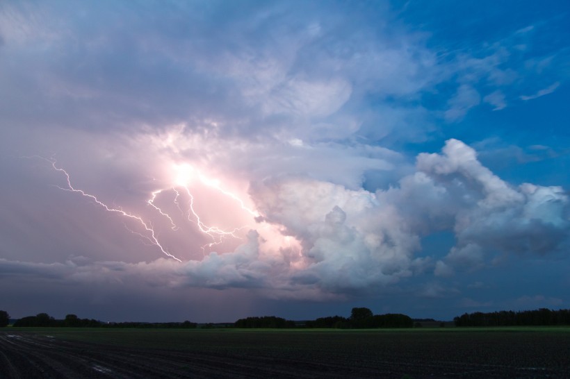 震撼人心的雷霆閃電風景圖片