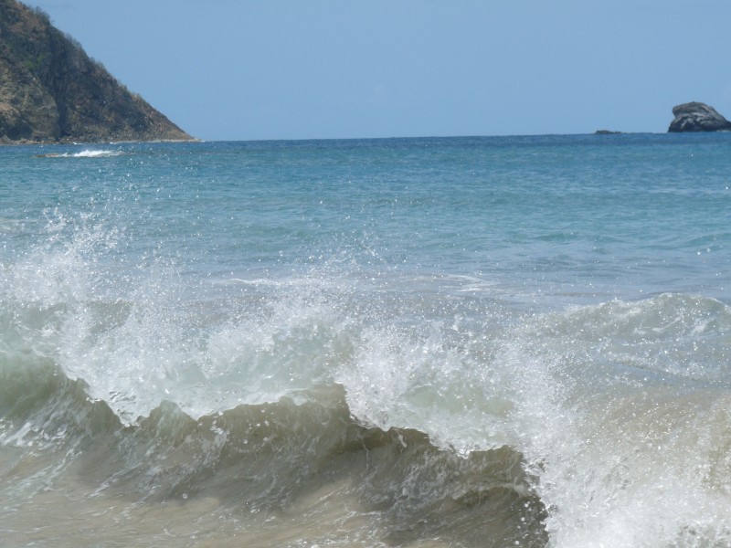 波濤洶湧的大海風景圖片