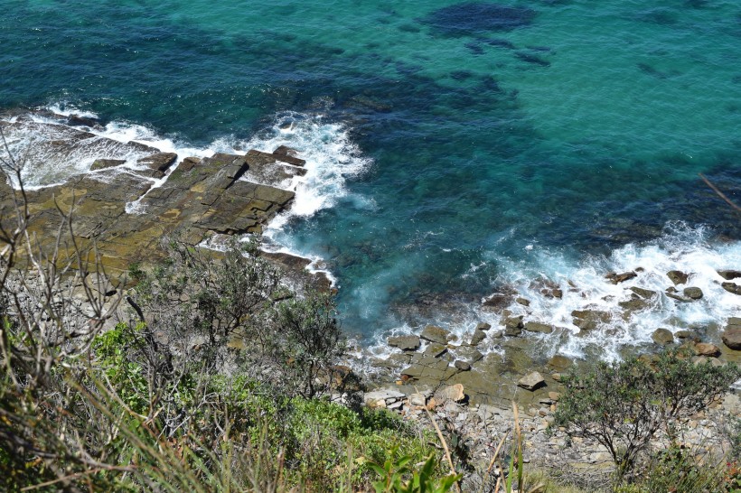 洶湧澎湃的大海海浪風景圖片