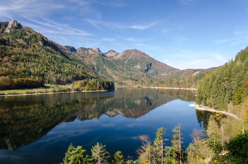 秀美的山川湖泊風景圖片