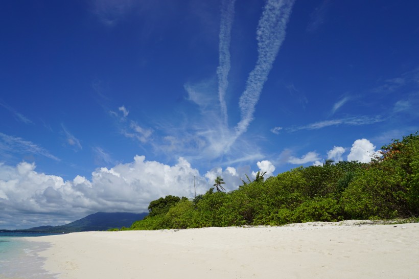 景色宜人休閑好去處的海灘沙灘風景圖片