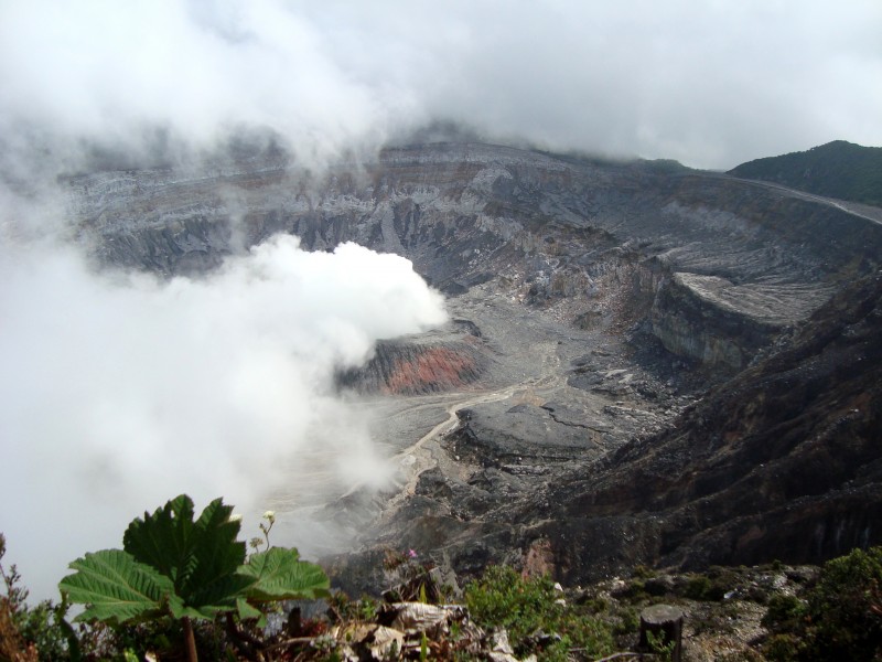 破壞力極強的火山奇特景觀圖片