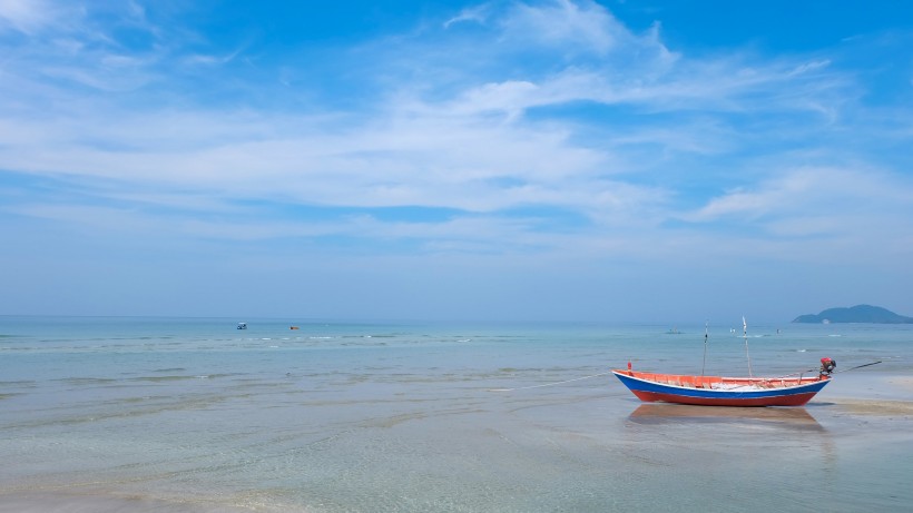 美麗的泰國海灘自然風景圖片