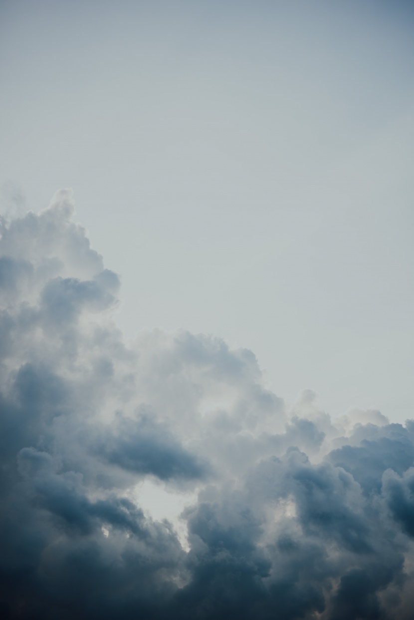 天上的雲朵圖片