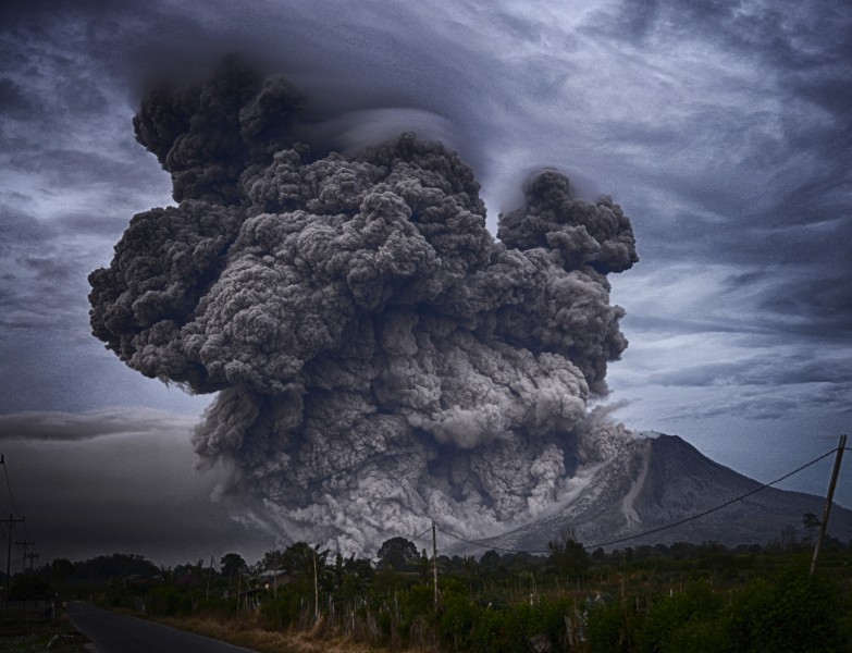 震撼的火山噴發圖片