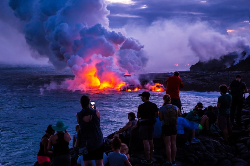 震撼的火山噴發圖片