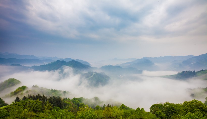 群山峻嶺風景圖片