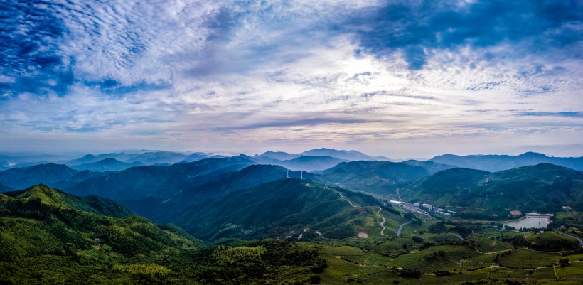 群山峻嶺風景圖片