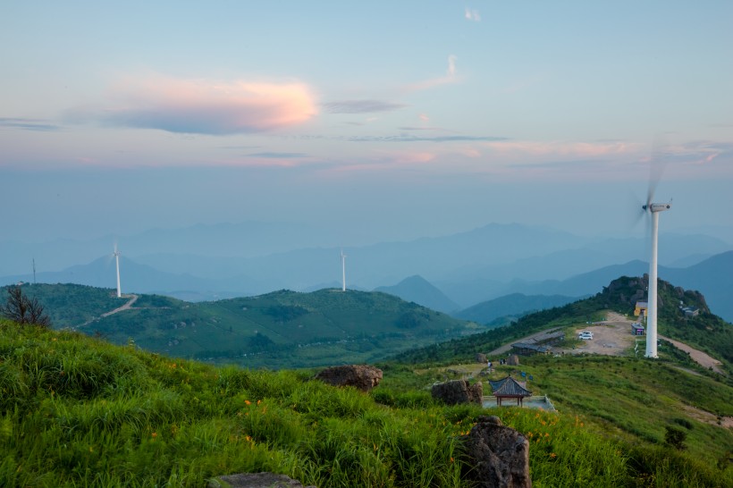 群山峻嶺風景圖片