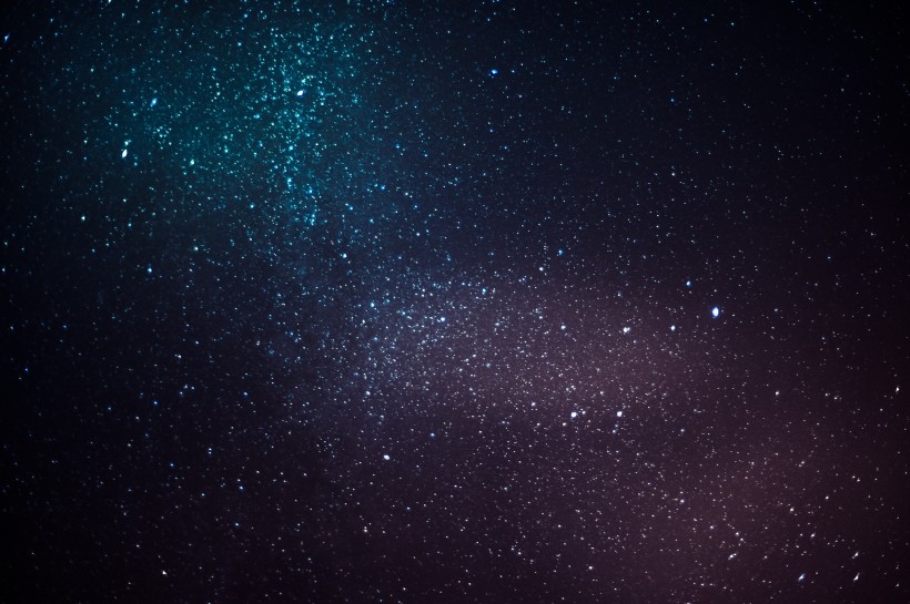 布滿星星的夜空圖片