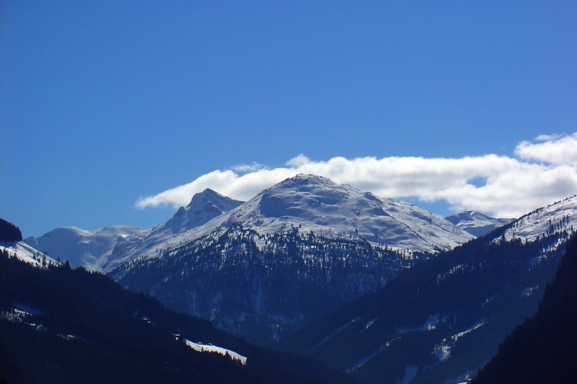 秀麗的雪山圖片