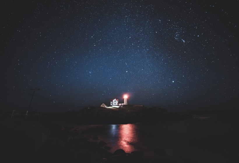 繁星點點的夜空圖片