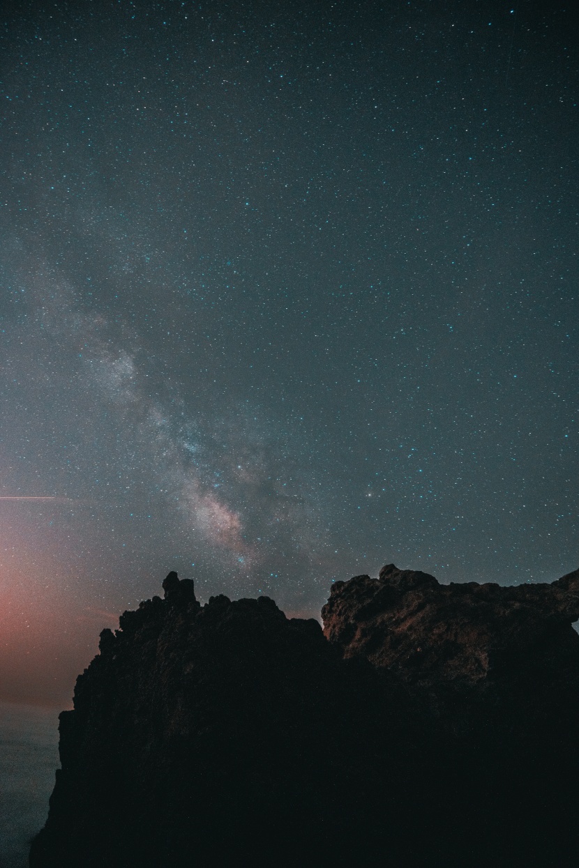 繁星點點的夜空圖片