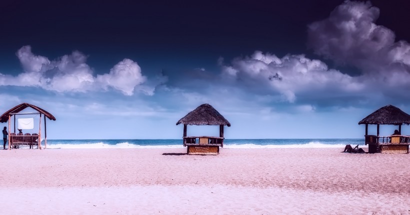 海邊小屋圖片