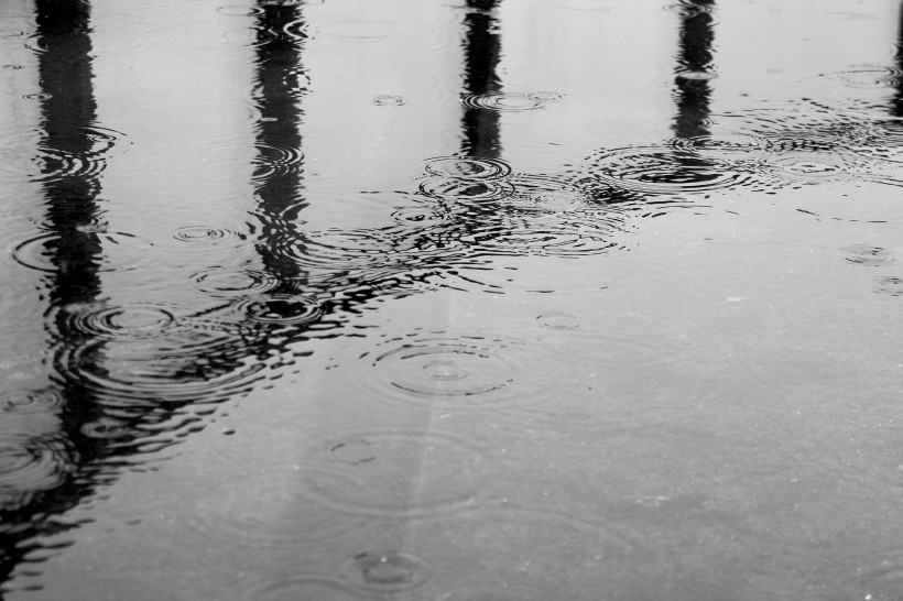 唯美的下雨天的圖片