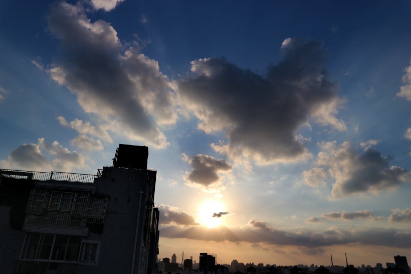 天空的烏雲圖片