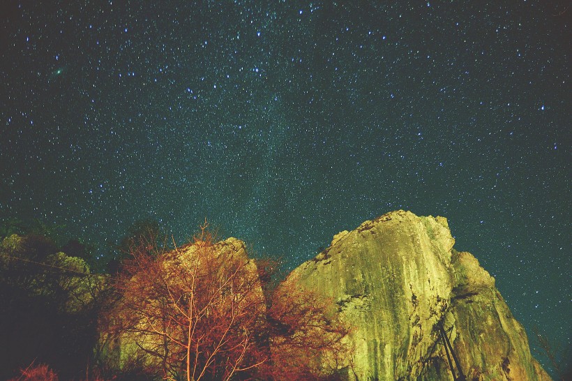 風雲變幻的夜空圖片