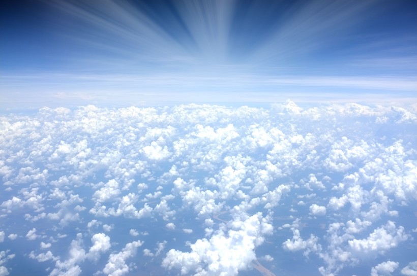 天空中的雲朵圖片