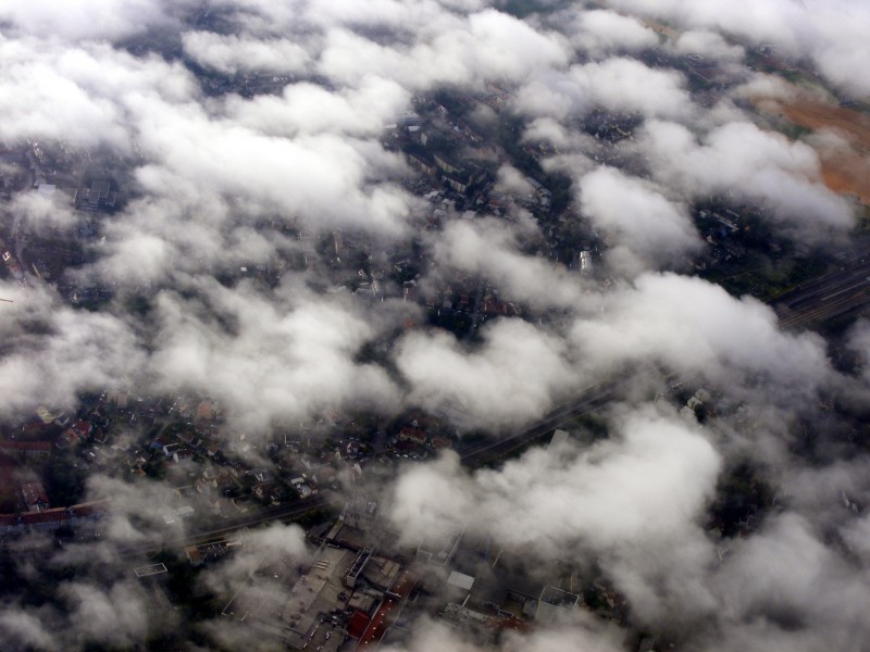 高空中的雲層圖片