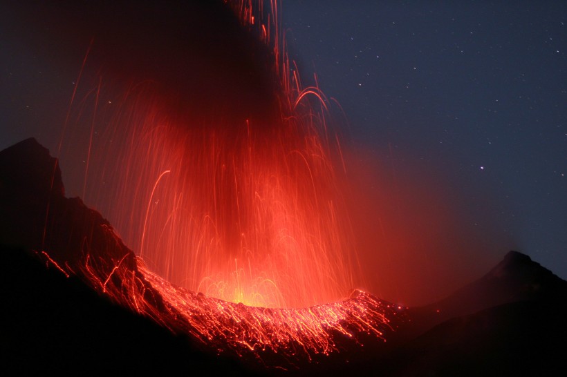 火山和岩漿風景圖片