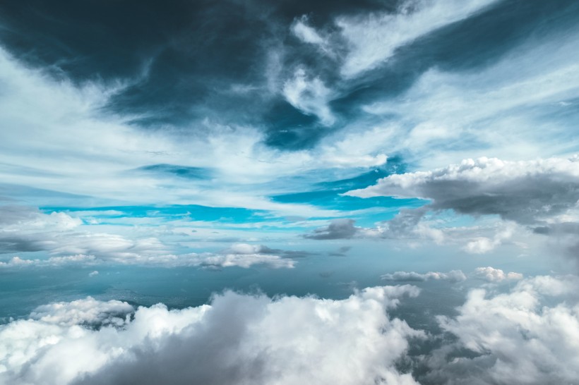 天空中的雲朵圖片