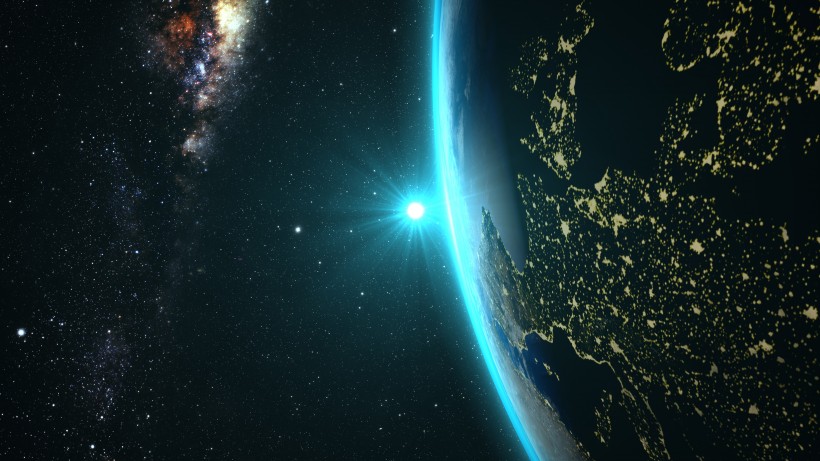 宇宙閃亮的星系圖片