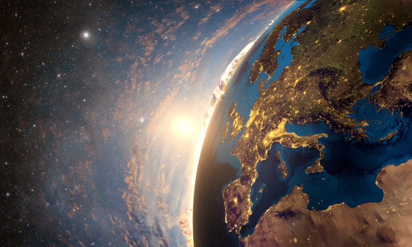 宇宙閃亮的星系圖片
