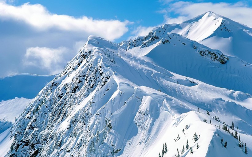 冬季雪山風景圖片