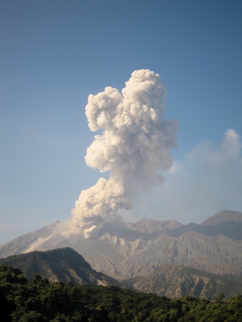 火山爆發圖片