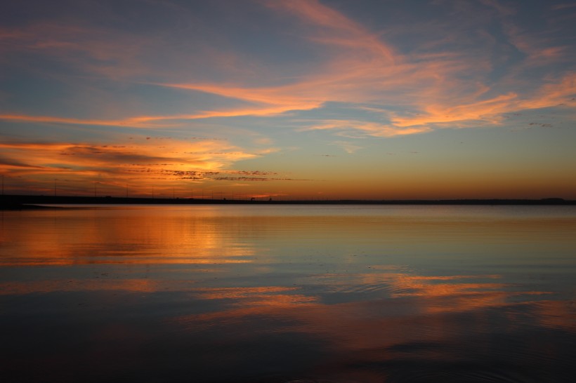 唯美絢麗的火燒雲夕陽風景圖片