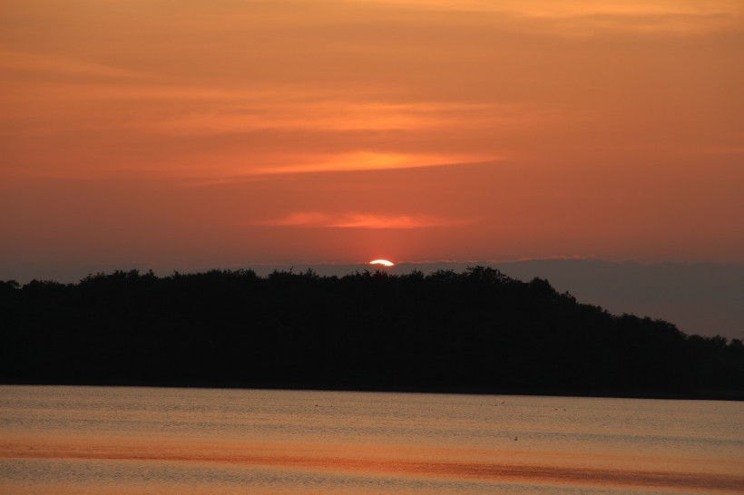 唯美的夕陽晚霞風景圖片