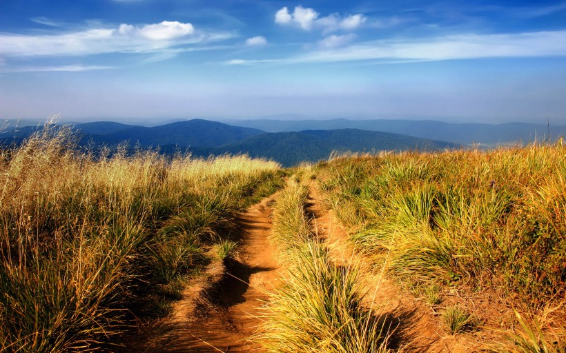 山嶺山谷風光圖片