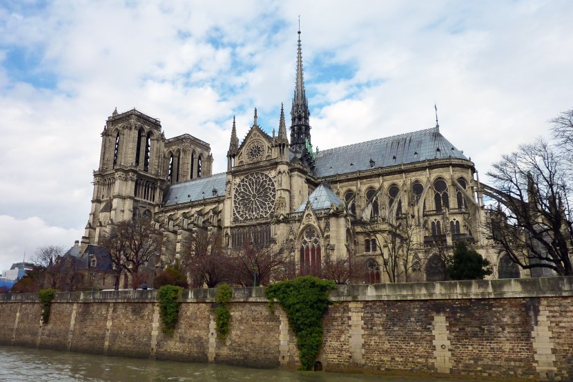 法國巴黎聖母院建築風景圖片