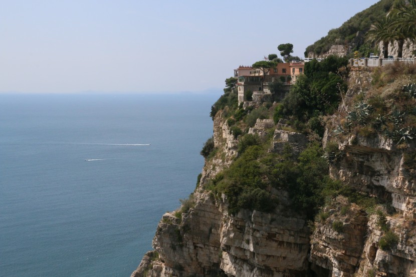 意大利阿馬爾菲海岸建築風景圖片