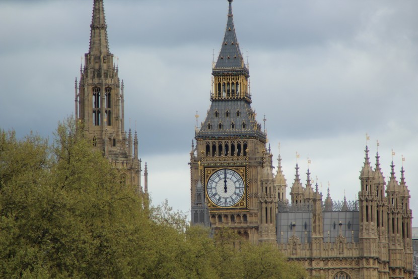 英國古老的大本鐘建築風景圖片